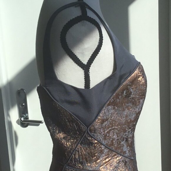 Dress - Picture 2 of 7